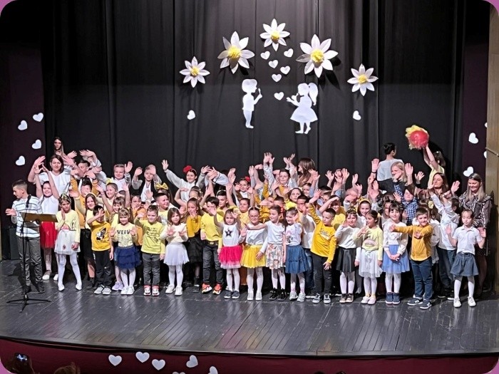 Осмомартовска приредба “ Мајкама у част“