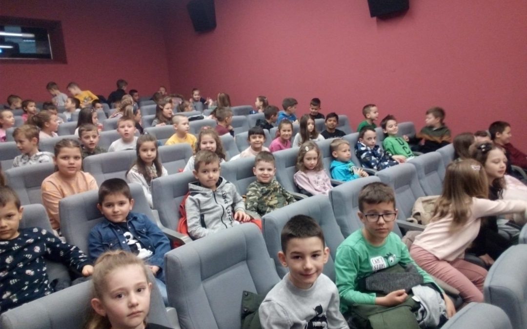 Посјета Кину Козара