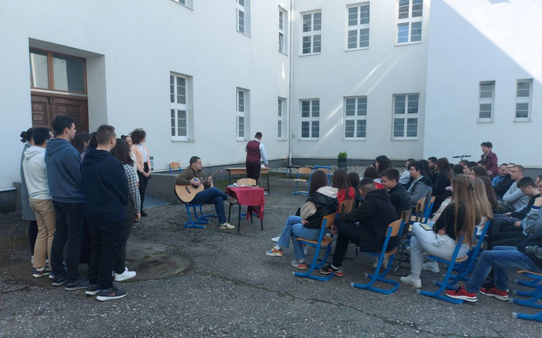 Посјета гимназији