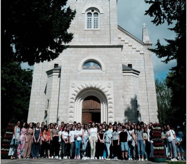 Матурска екскурзија