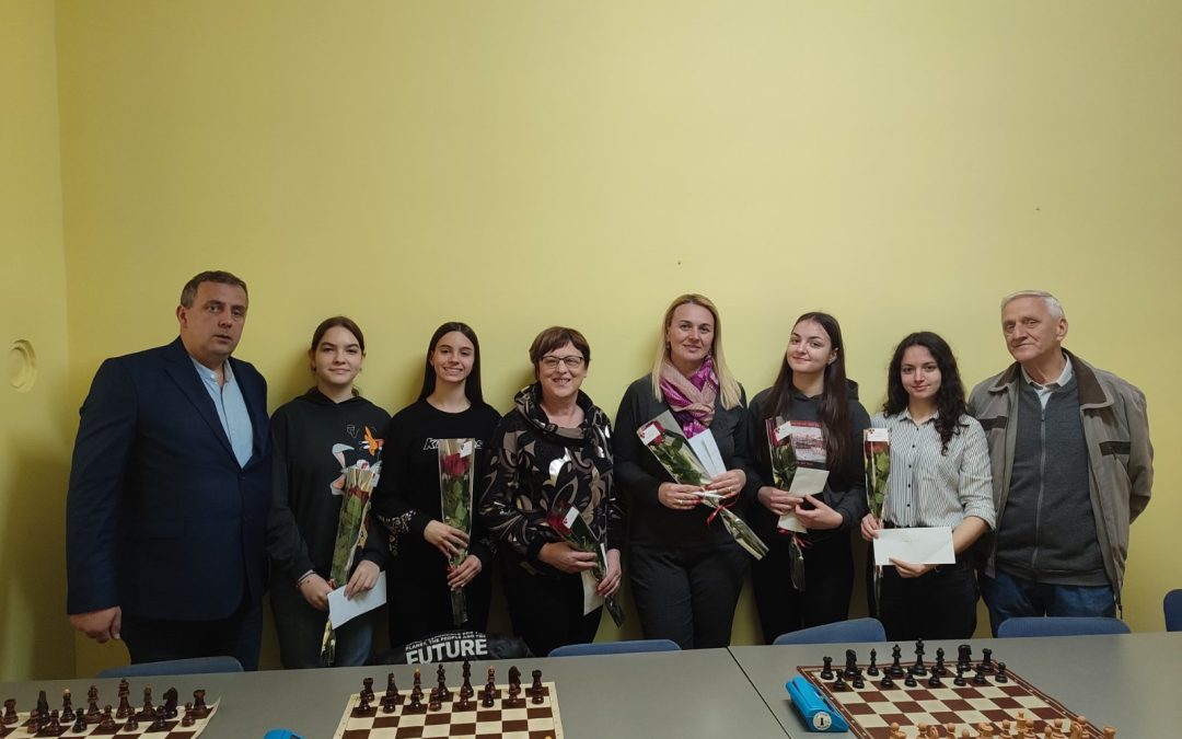 Осмомартовски турнир за даме