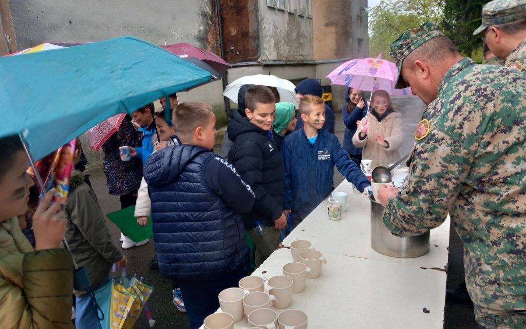 Дан отворених врата у касарни „Жарко Згоњанин“