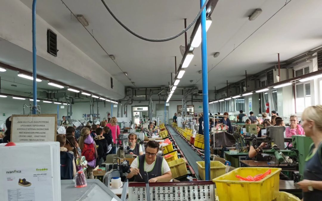 Посјета ученика IV разреда мини зоо врту и фабрици дјечије обуће