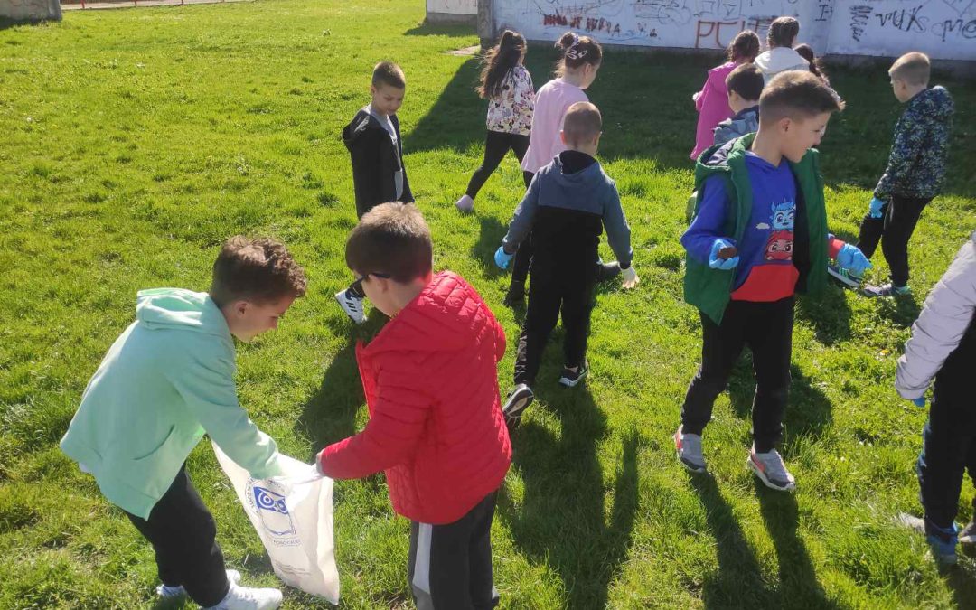 Ученици другог разреда у акцији „Чисто прољеће 2025“
