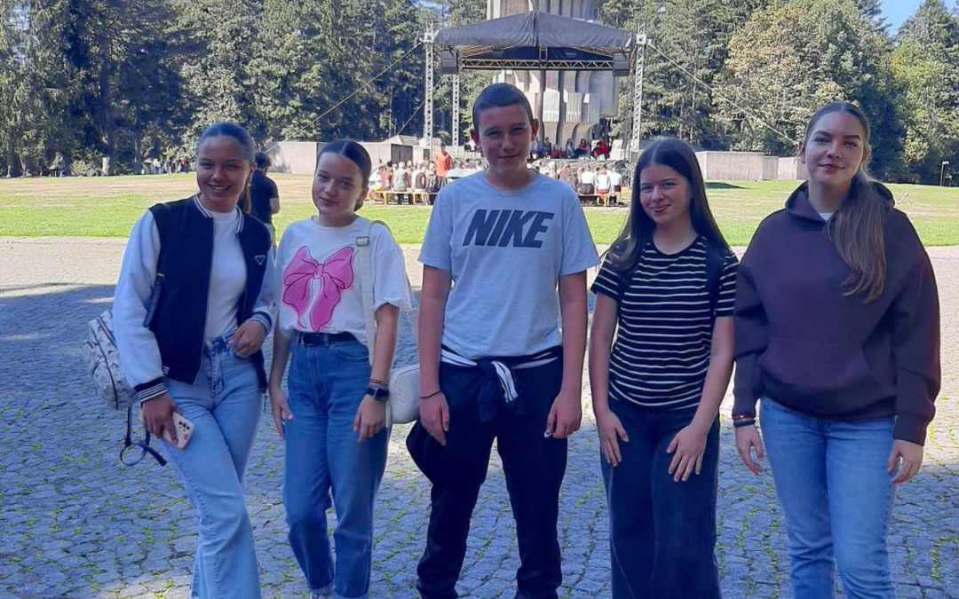 Књижевни сусрети на Козари