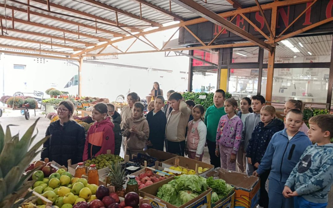 4. разред обиљежио је Свјетски дан јабука