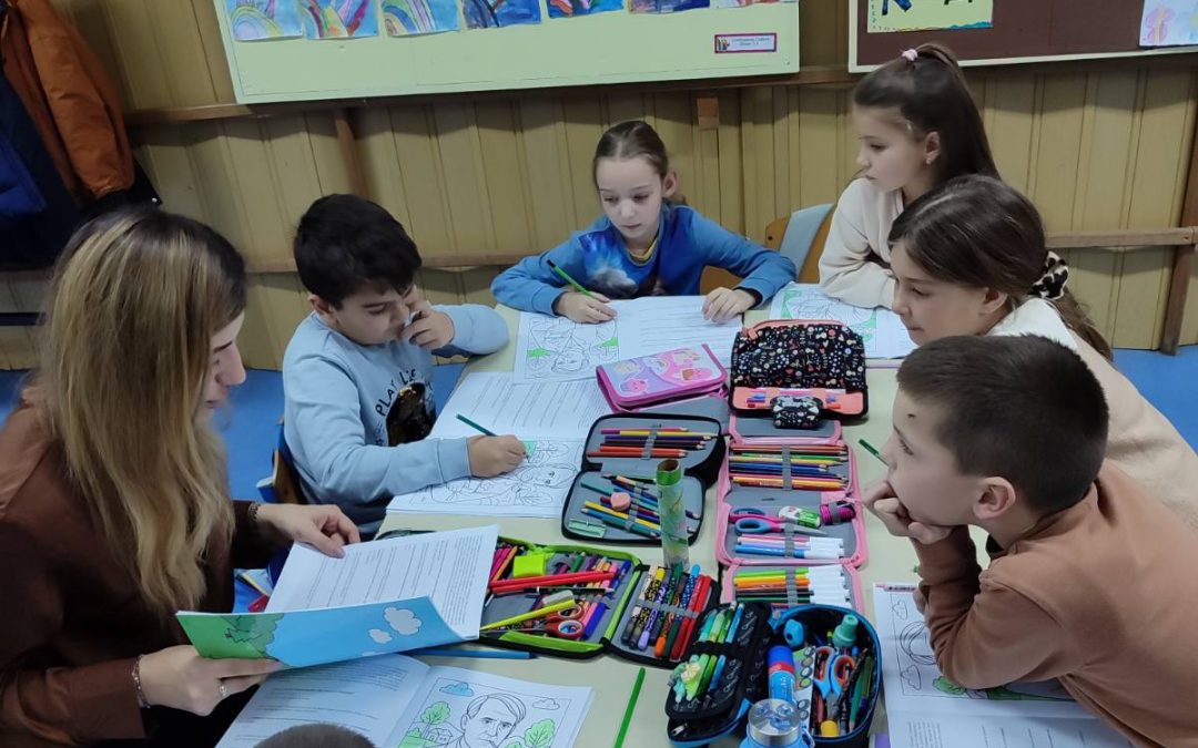 Дружење ученика II-4 са кустосом Зораном Праштало