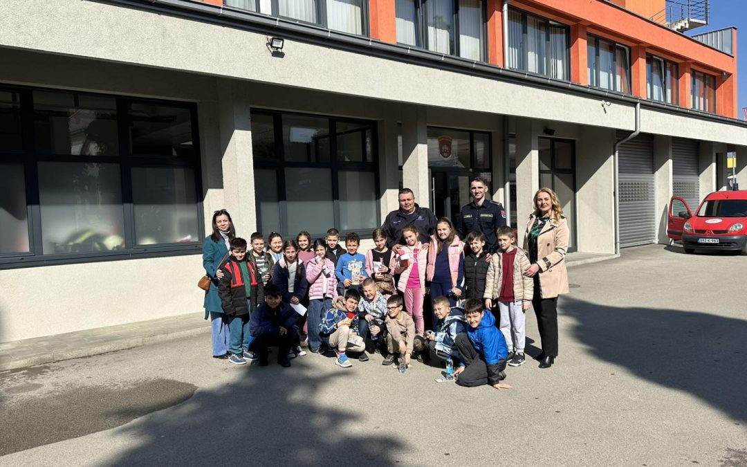 Ученици III-1 у посјети Цивилној заштити                                    и Ватрогасној служби